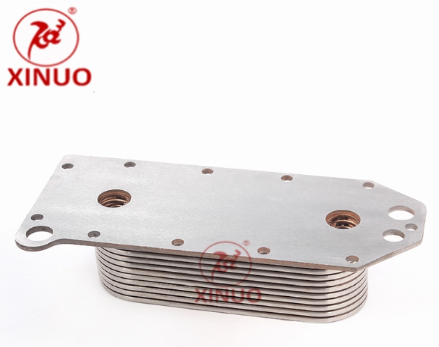 CUMMINS Oil cooler
