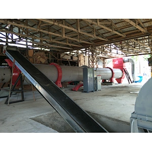 Biomass sawdust dryer