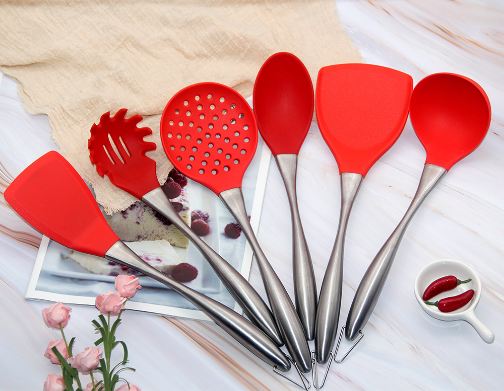 top sale Professional 6 pieces stainless steel Handle silicone kitchen utensils