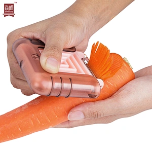 Wholesale Multi Function Kitchen Tools Customized Color 3 in 1 Switchable Peeler with Cover