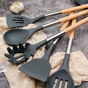 YF Cooking kitchen utensils in 4 colors eco-friendly multi function 11pcs silicone kitchen utensils set
