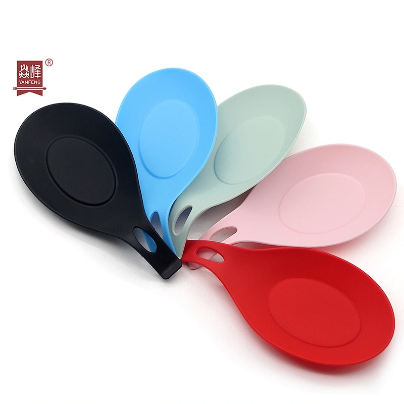 Food Grade Kitchen Tools Insulation Spoon Rest Heat Resistant Silicone Spoon Mat