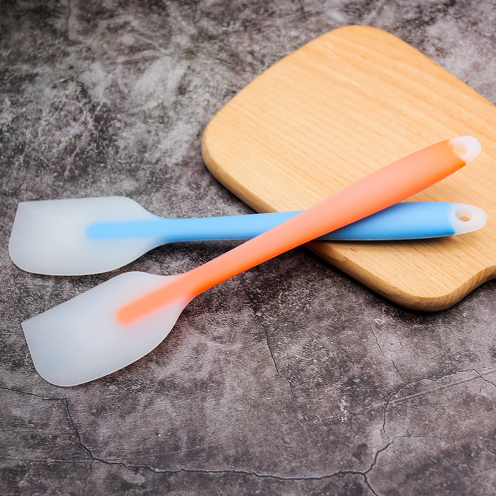 new design kitchen baking tool food grade silicone shovel multiple colored silicone spatula