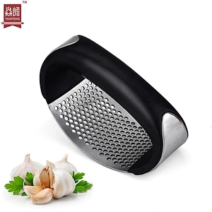 YF Wholesale Smart Kitchen Gadgets Customized Stainless Steel Garlic Press Rocker Garlic Mincer Crusher and Peeler
