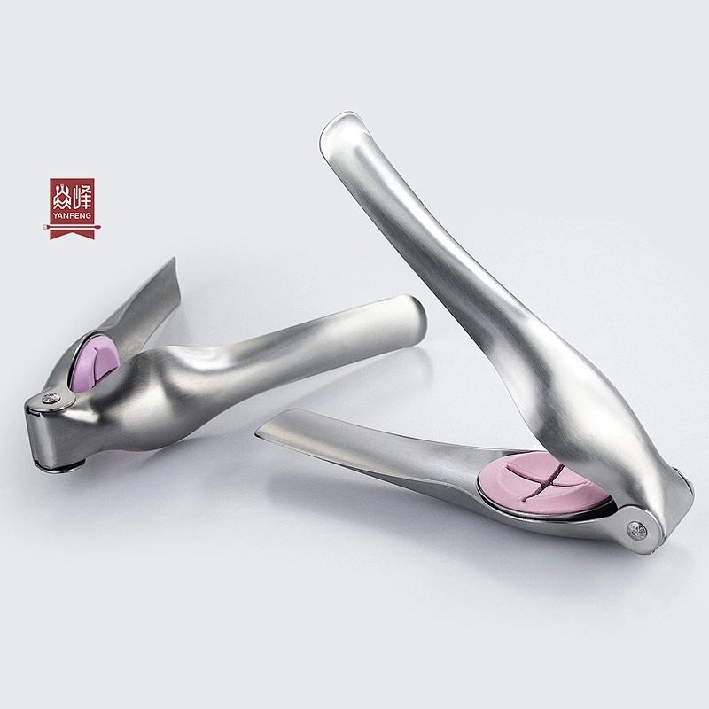 Factory Sales New Stainless Steel Kitchen Gadget Tool 304 Nuts Tool Curved Design Nutcracker Chestnut Cracker Opener