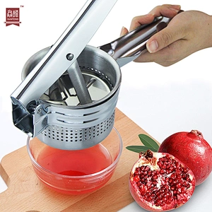 Hot Selling Manual Kitchen Tools with Wholesale Price Potato Ricer Stainless Steel Potato Masher