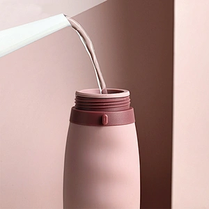 Hot Sale Portable 600ml Collapsible Water Bottle Food Grade Silicone Eco-friendly Water Bottle