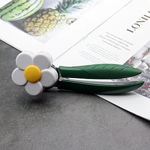 YF Stocked kitchen gadgets fashionable design green color stainless steel safety manual can opener