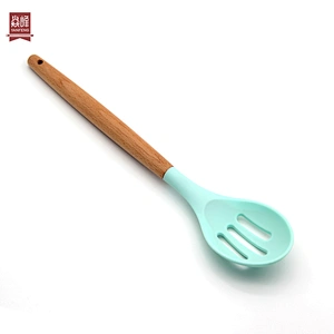 hot sale ultra heat resistant food grade silicone kitchen silicone slotted spoon with beech handle