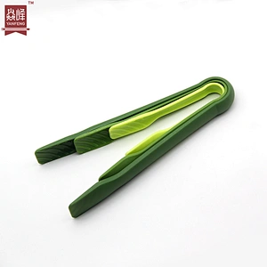 YF High Quality Plastic Food Serving Tongs Multi Usage Kitchen Gadgets Plastic Bread Salad Food Tongs