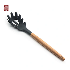 Kitchen Accessories Gadgets Tools Slotted Spaghetti Strainer Server Fork Spoon Silicone Pasta Spaghetti Server with wood handle