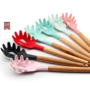 Kitchen Accessories Gadgets Tools Slotted Spaghetti Strainer Server Fork Spoon Silicone Pasta Spaghetti Server with wood handle