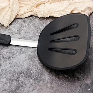 kitchen accessories reusable Silicone egg turner kitchen gadgets nonstick cookware custom silicone turner spatula for kitchen
