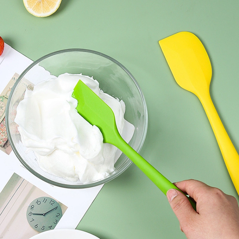 Wholesales Heat-Resistant Non Stick Baking Cooking Utensil Kitchen Accessories Silicone Scraper Spatula