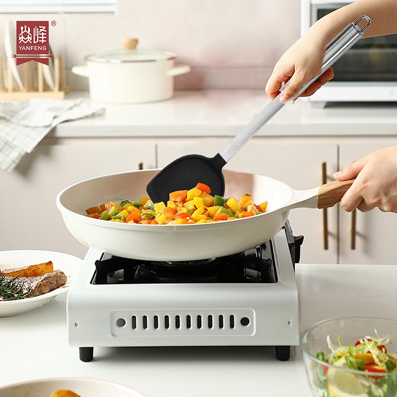 Factory New Design Kitchen Utensils 304 Stainless Steel Cookware Set Kitchen Supplies Kitchen Utensil set With Silicone