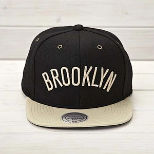 Snapback cap
