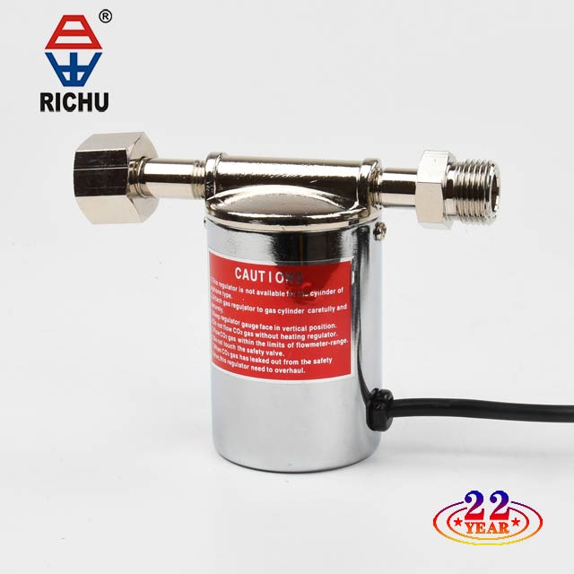 CO2 Regulator with heater