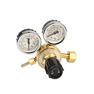 Oxygen pressure reducer australia type regulator