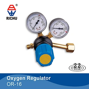 Oxygen pressure reducer australia type regulator