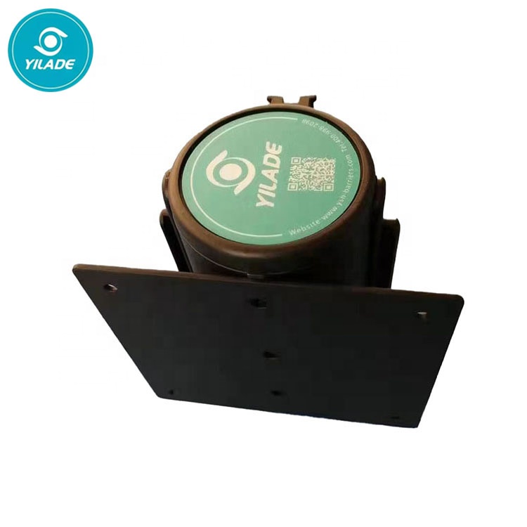 3-way Connection 5m Powder Coated Wall Mounting Crowd Control Stanchions Retractable Belt Barrier For Restaurant