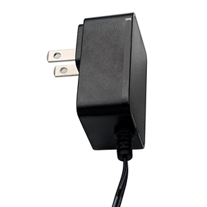 El adaptador de corriente al por mayor 12v1a se aplica a la fuente de alimentación de la pared del enrutador de la cámara CCTV con luz LED con buena calidad