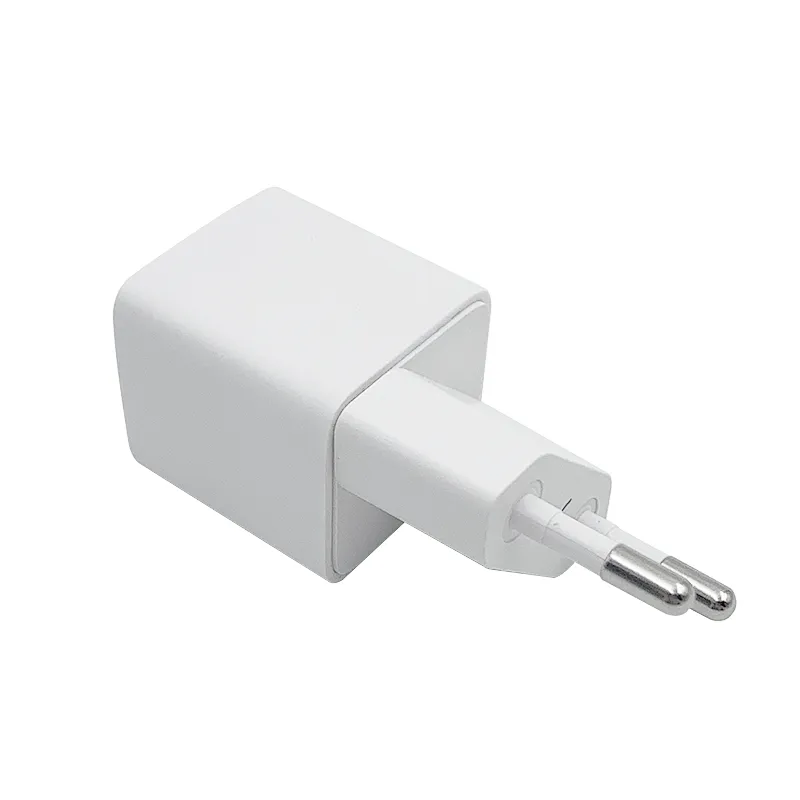 2023 Latest Style customized Plug 5V 3A 9V 2.22A 12V 1.67A PD 20W max usb fast charger With 2 Years Warranty