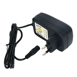 Adaptador de conmutación de fuente de alimentación regulada universal de CA CC de 24 W de 3 V ~ 12 V de voltaje múltiple con 6 puntas seleccionables