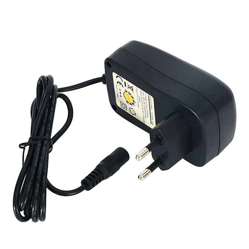 Adaptador de conmutación de fuente de alimentación regulada universal de CA CC de 24 W de 3 V ~ 12 V de voltaje múltiple con 6 puntas seleccionables