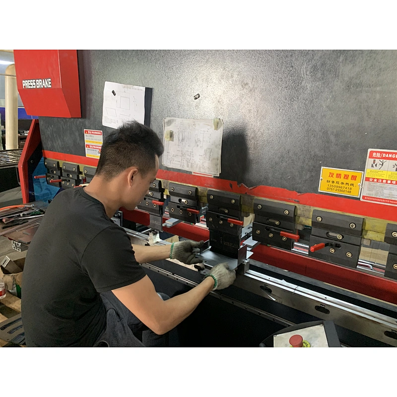 供应304不锈钢钣金加工折弯冲压焊接线切割加工板材切割折弯剪板