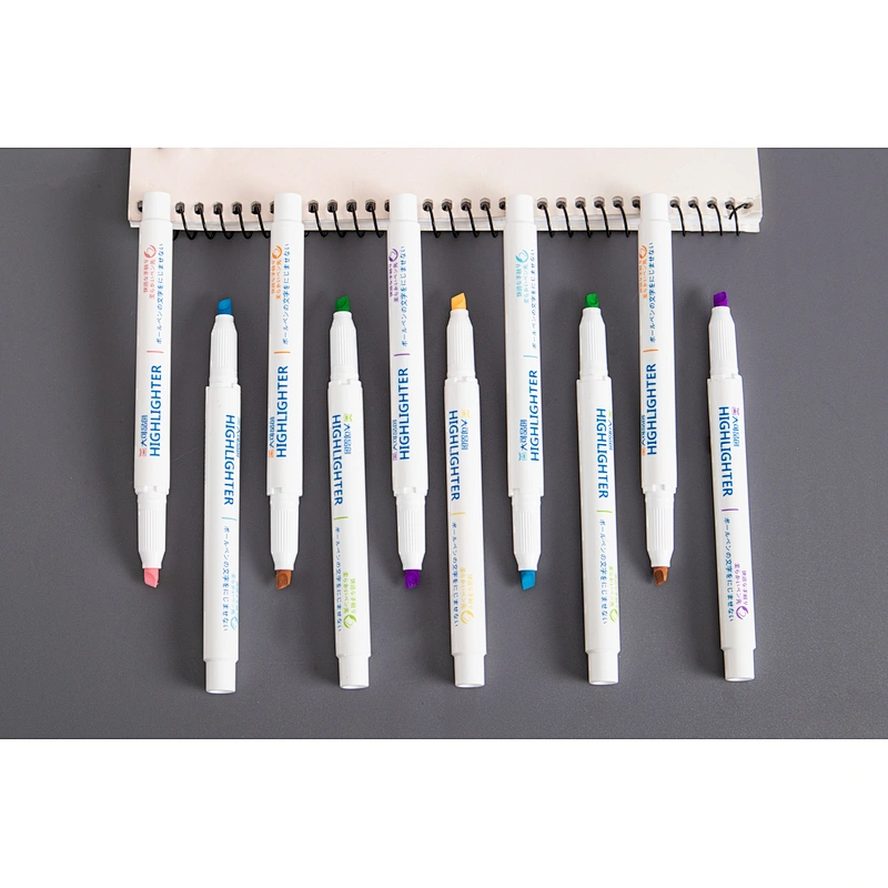 Soft chisel tip highlight marker