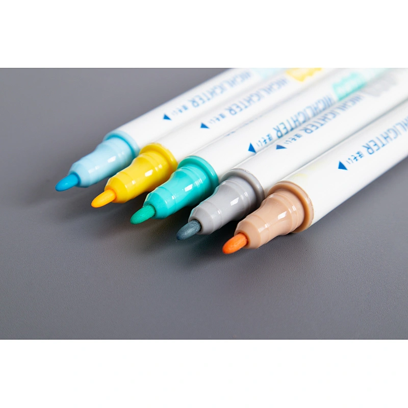 Twin highlighter maker with stamper