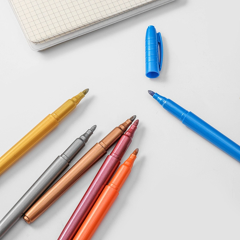 Premium Quality Water Based Craft Work Pen Gold and Silver Metallic Permanent Marker Pen