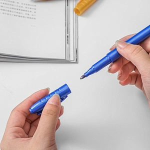 Premium Quality Water Based Craft Work Pen Gold and Silver Metallic Permanent Marker Pen