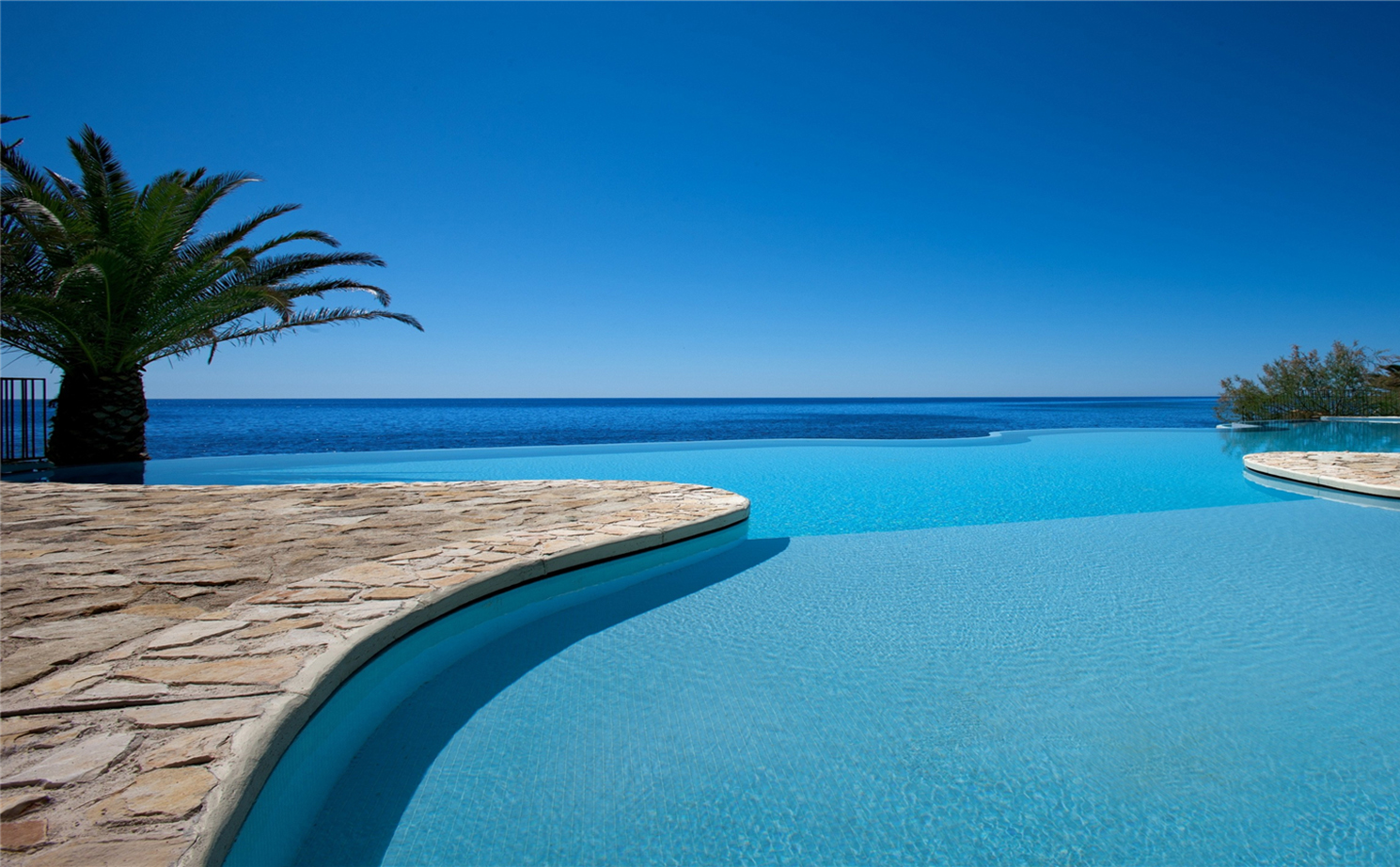 Customize & Build Your Dream Inground Pool