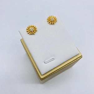 button earring studs