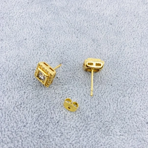 Pendientes de tuerca directos de fábrica.