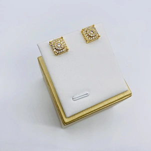 Brilliant Zirconia Stud Earrings