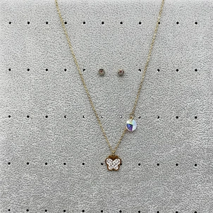 vintage statement necklace