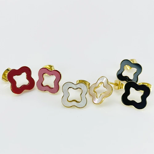stud earring
