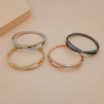 18k gold bracelet