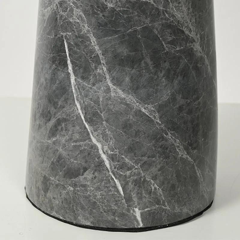 Arc metal lampshade table lamp