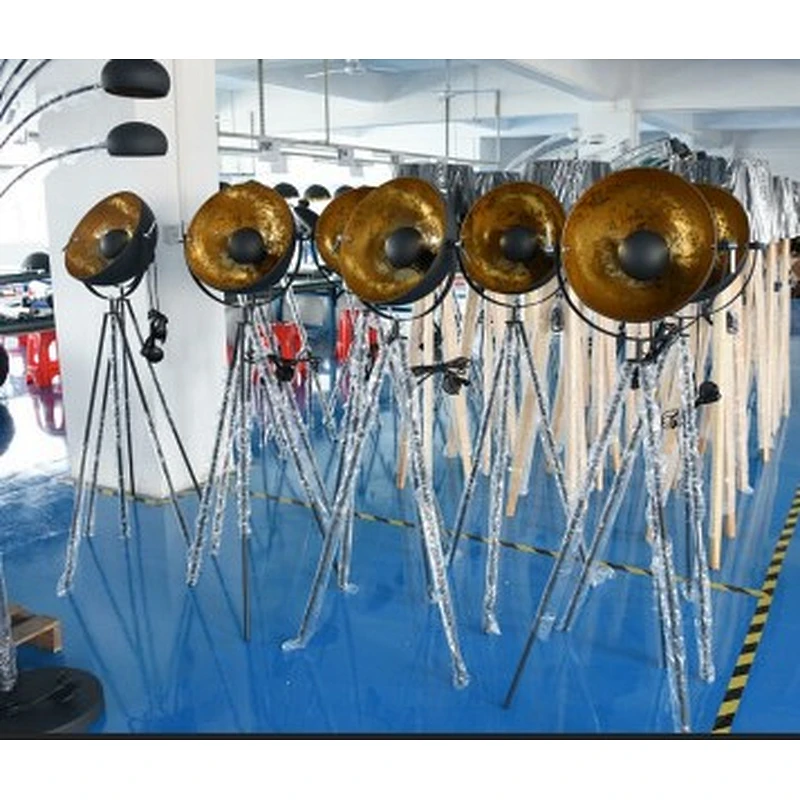 Factory price wholesale Nordic modern decorative floor lamp tripod standing light