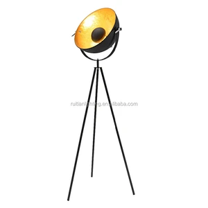 Vintage tripod stand light