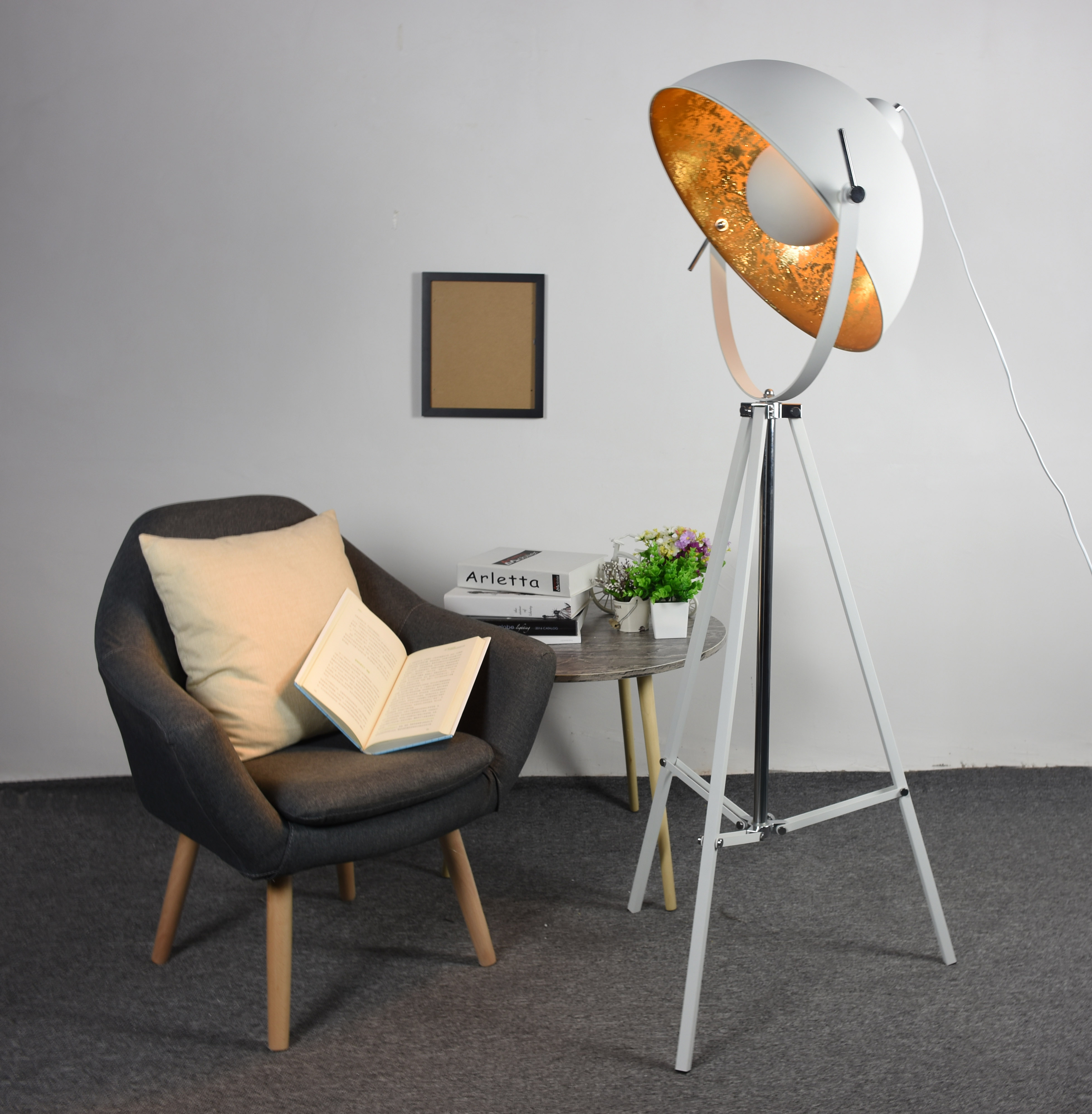 gold foil round ball floor lamp stand light metal black white gold lampshade