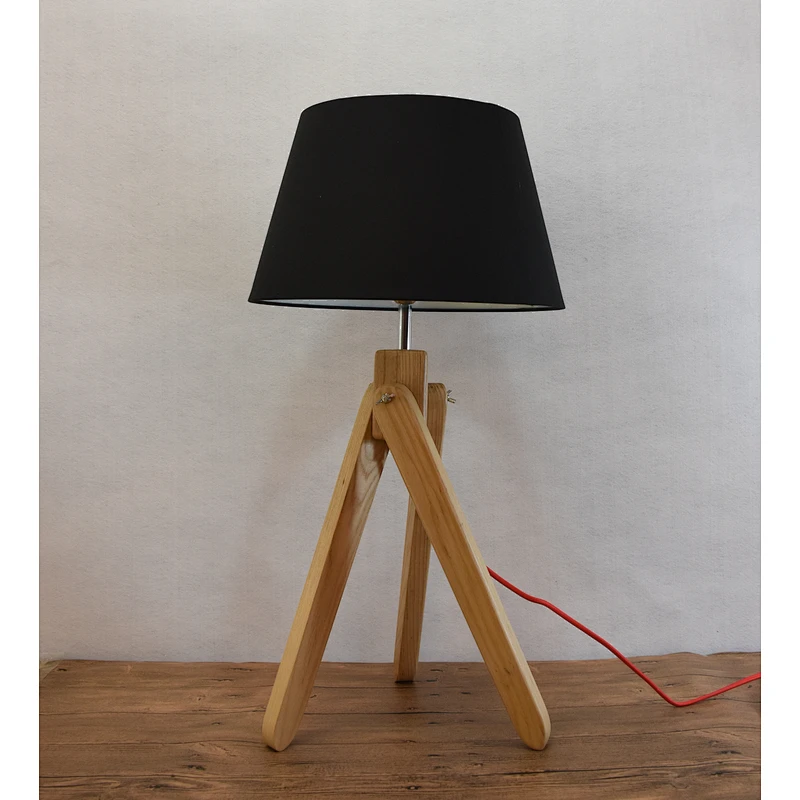 Hot Simple and unique design table lamps with wood three feet tripod table desk light