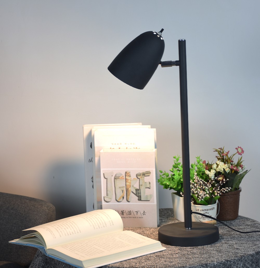 Modern home office decoration white and black painting iron desk lamp table light