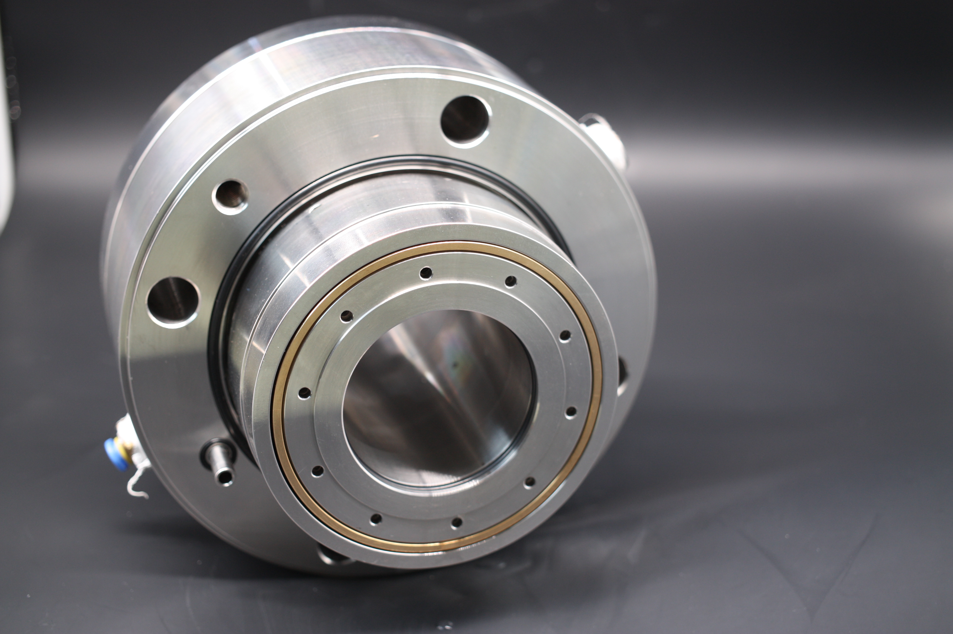 Cartridge seal  with dry gas seal inside
