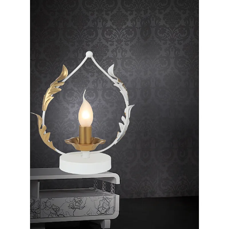 European traditional characteristics of light luxury table lamp