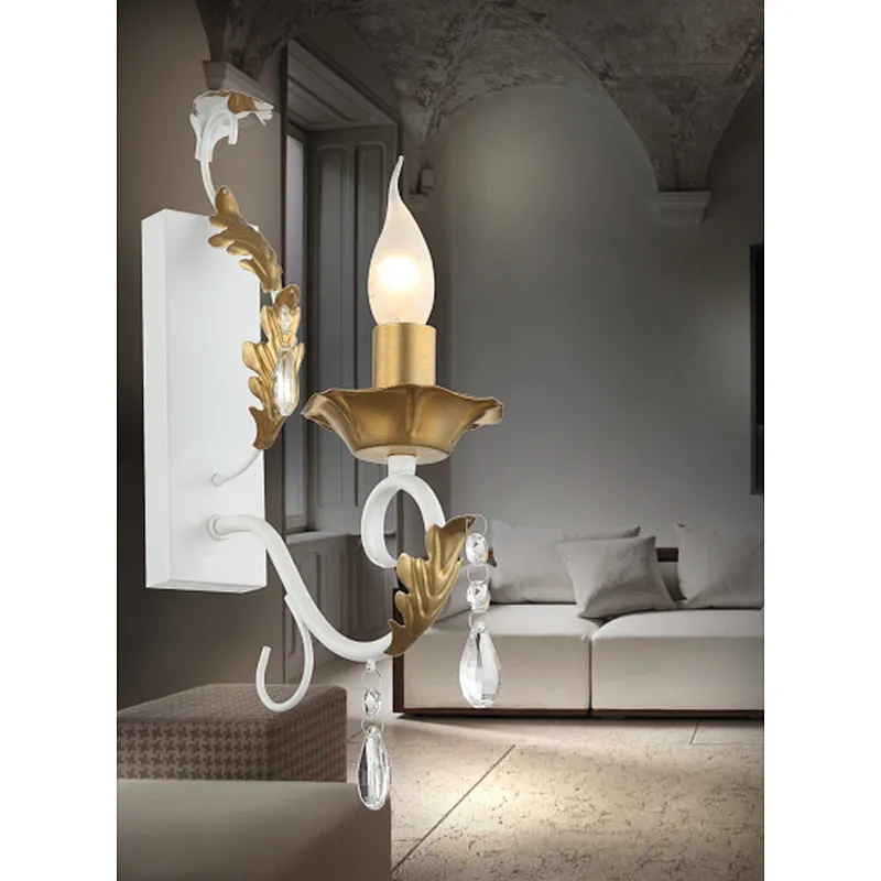 European traditional classic light luxury wall lamp with crystal pendant