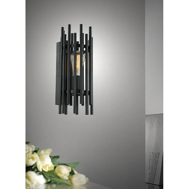 Modern industrial style black metal wall lamp E27